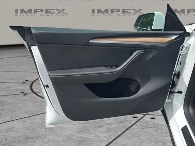 2024 Tesla Model Y Long Range Dual Motor All-Wheel Drive