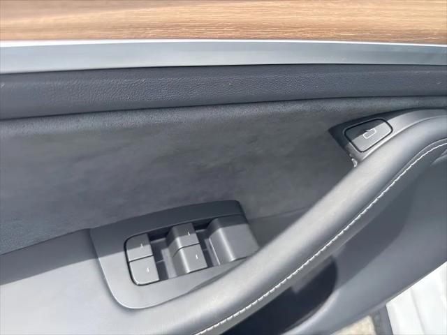 2024 Tesla Model Y Long Range Dual Motor All-Wheel Drive