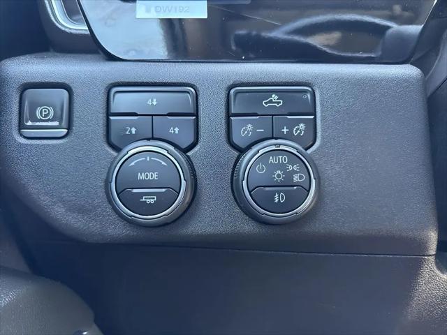 2024 Chevrolet Silverado 2500HD 4WD Crew Cab Standard Bed LT