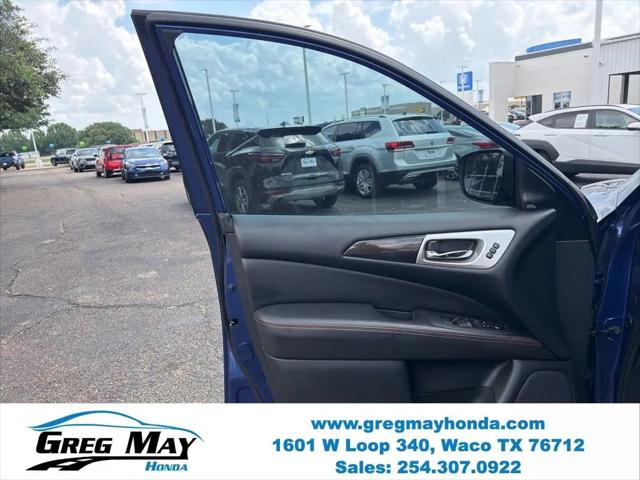 2019 Nissan Pathfinder SL