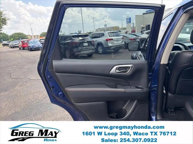 2019 Nissan Pathfinder SL