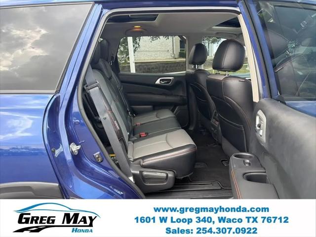 2019 Nissan Pathfinder SL