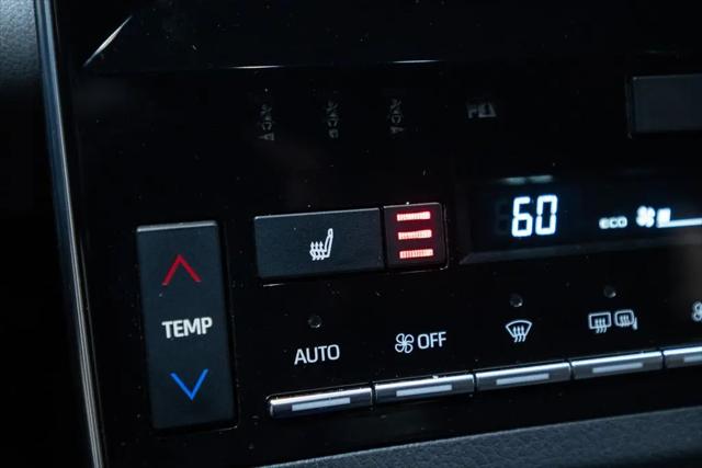 2021 Toyota Avalon XLE Hybrid