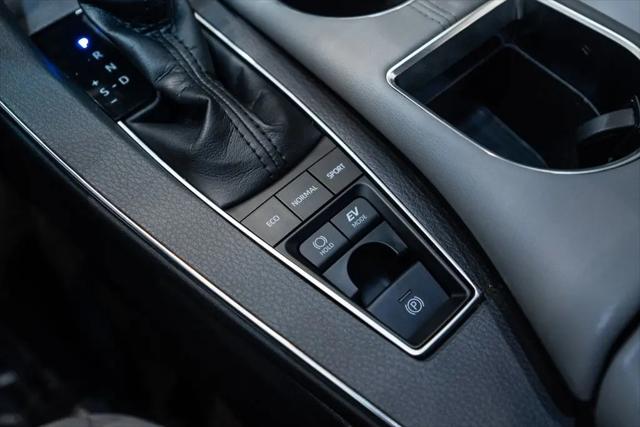 2021 Toyota Avalon XLE Hybrid