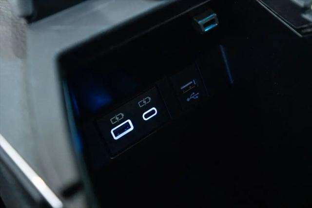 2021 Toyota Avalon XLE Hybrid
