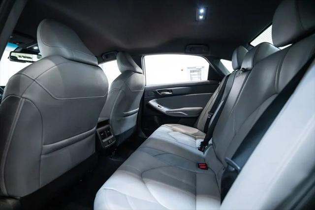 2021 Toyota Avalon XLE Hybrid