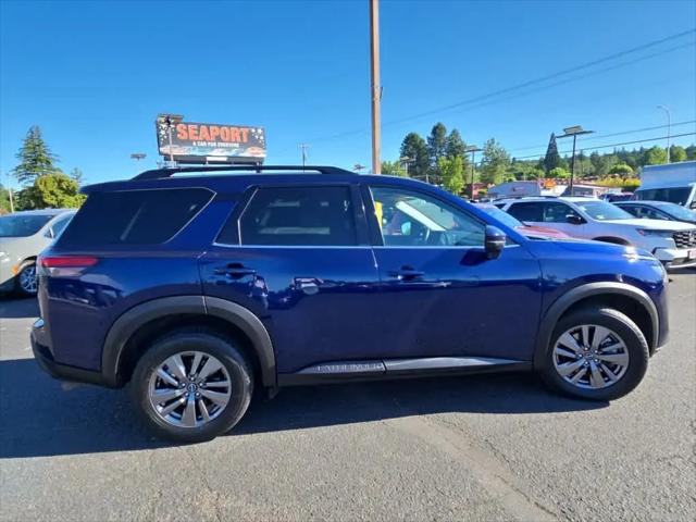 2025 Nissan Pathfinder SV 4WD