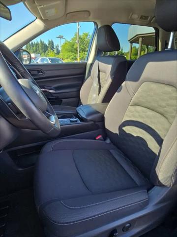2025 Nissan Pathfinder SV 4WD