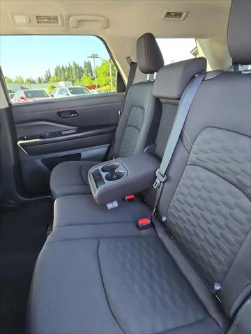 2025 Nissan Pathfinder SV 4WD
