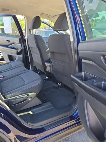 2025 Nissan Pathfinder SV 4WD