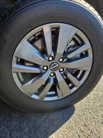 2025 Nissan Pathfinder SV 4WD