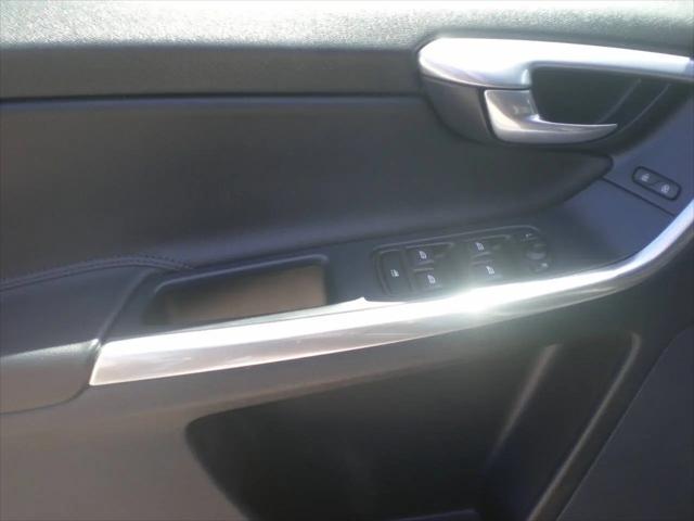 2016 Volvo XC60 T5 Premier