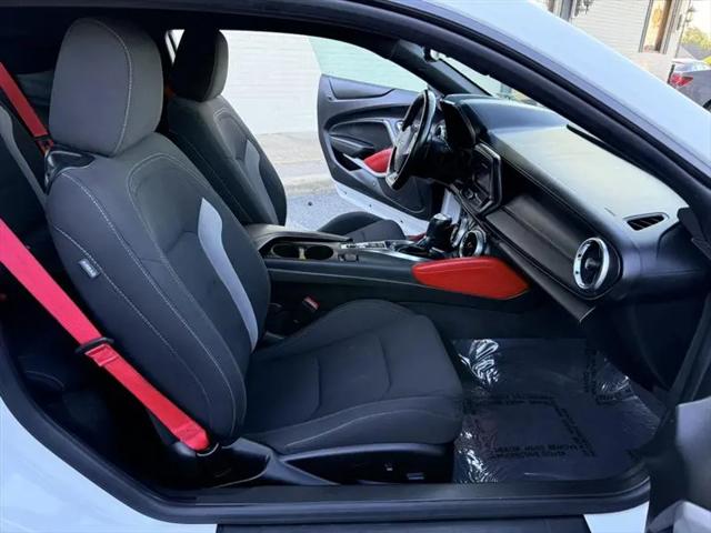 2020 Chevrolet Camaro RWD Coupe 1LT