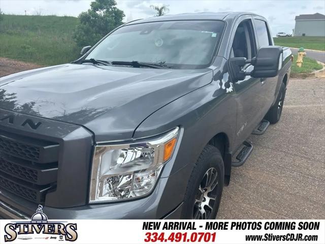 2023 Nissan Titan Crew Cab SV 4x2