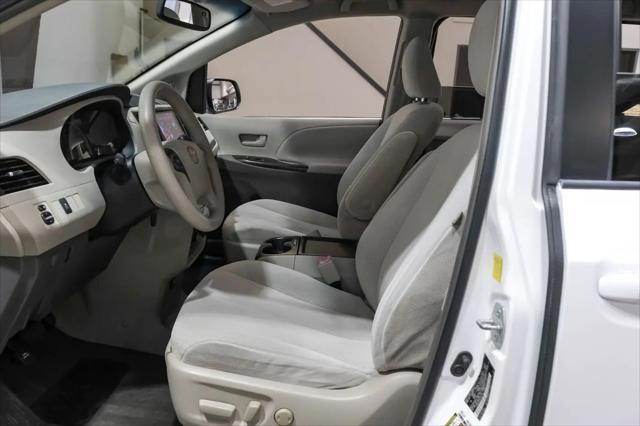 2011 Toyota Sienna LE V6
