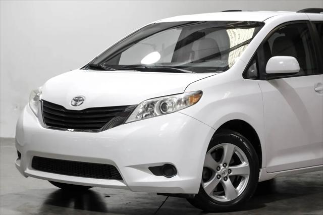 2011 Toyota Sienna LE V6