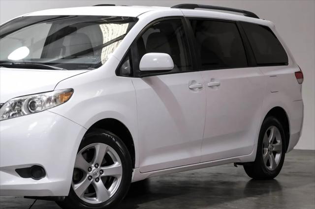 2011 Toyota Sienna LE V6