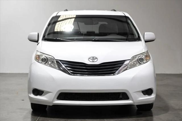 2011 Toyota Sienna LE V6