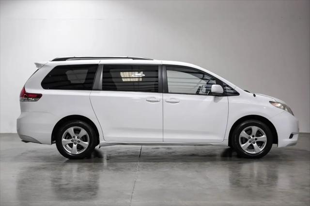 2011 Toyota Sienna LE V6