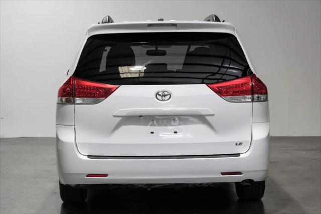 2011 Toyota Sienna LE V6