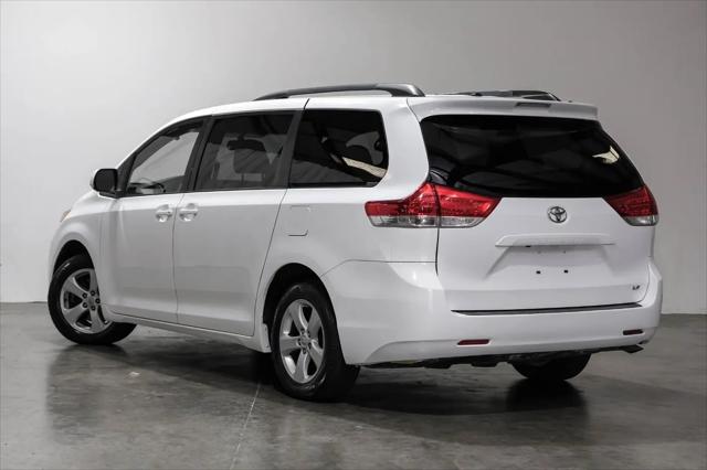 2011 Toyota Sienna LE V6