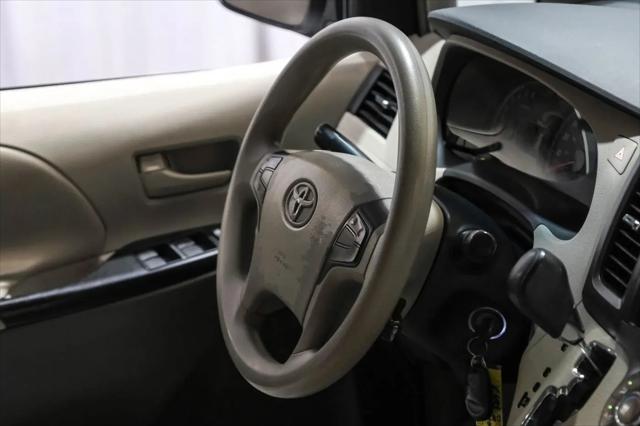 2011 Toyota Sienna LE V6