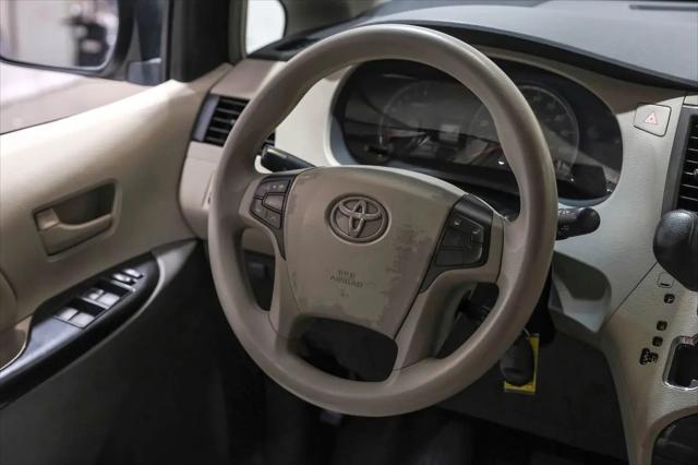 2011 Toyota Sienna LE V6