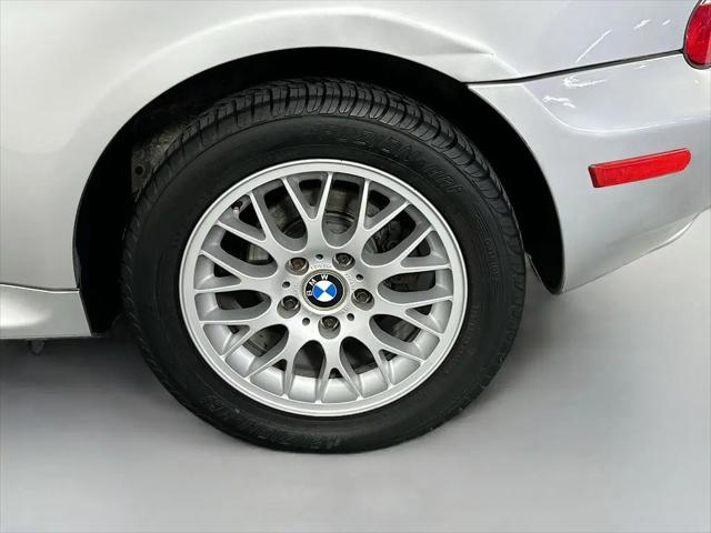 2001 BMW Z3 2.5i