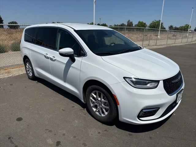 2023 Chrysler Pacifica Touring L for sale in Hanford, CA