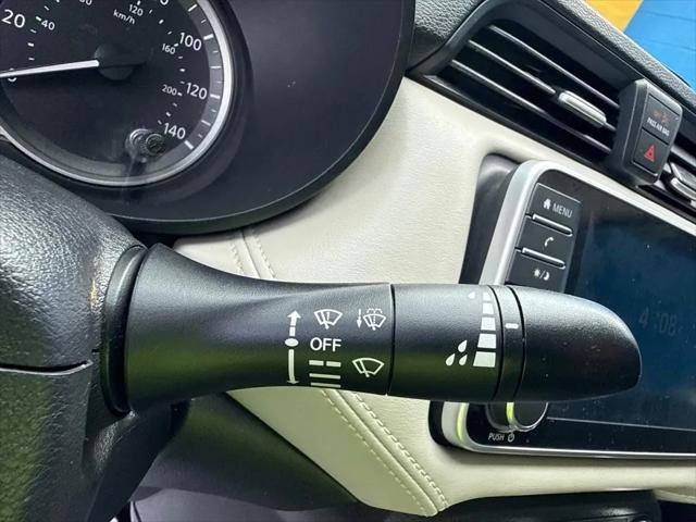 2020 Nissan Versa SV Xtronic CVT