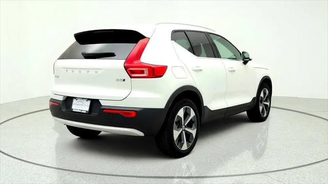 2024 Volvo XC40 B5 Plus Bright Theme