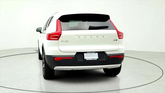 2024 Volvo XC40 B5 Plus Bright Theme