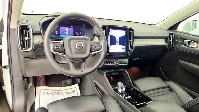 2024 Volvo XC40 B5 Plus Bright Theme