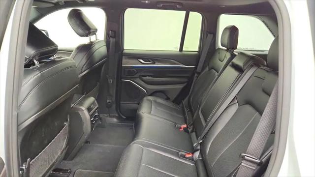 2023 Jeep Grand Cherokee Overland 4x4