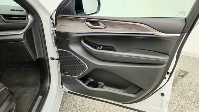 2023 Jeep Grand Cherokee Overland 4x4