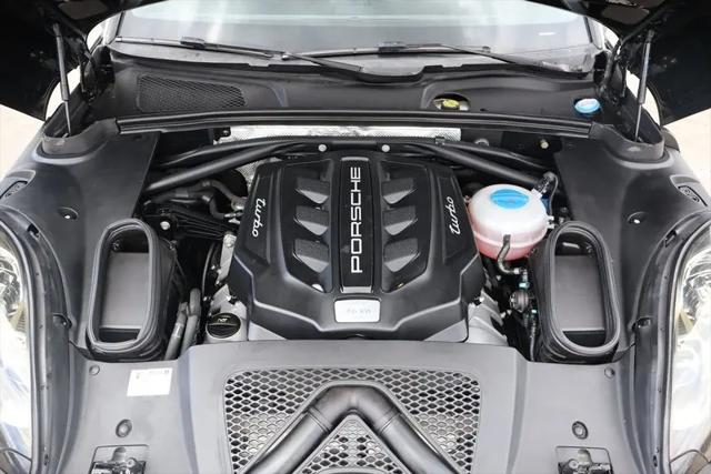 2015 Porsche Macan Turbo