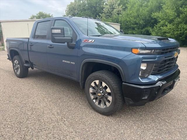 2025 Chevrolet Silverado 2500HD 4WD Crew Cab Standard Bed Custom