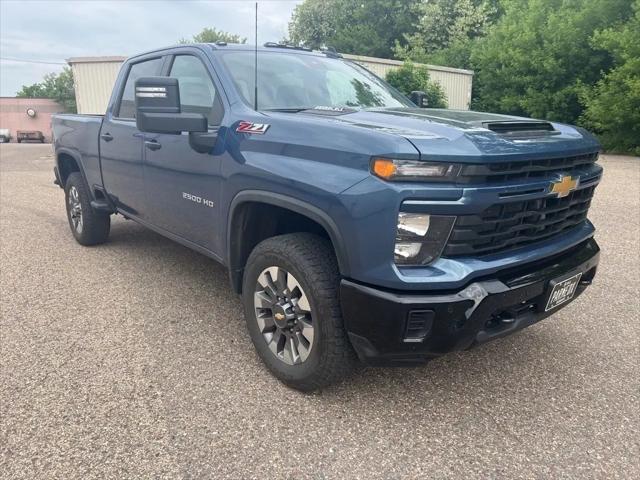 2025 Chevrolet Silverado 2500HD 4WD Crew Cab Standard Bed Custom