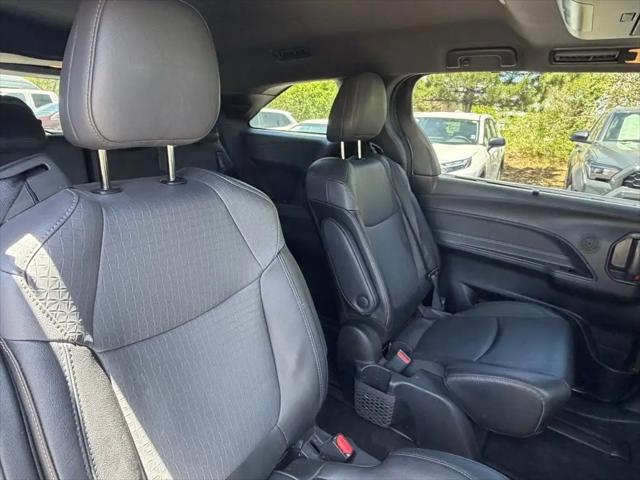 2024 Toyota Sienna Woodland Edition