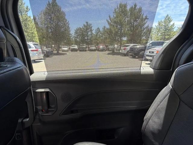 2024 Toyota Sienna Woodland Edition