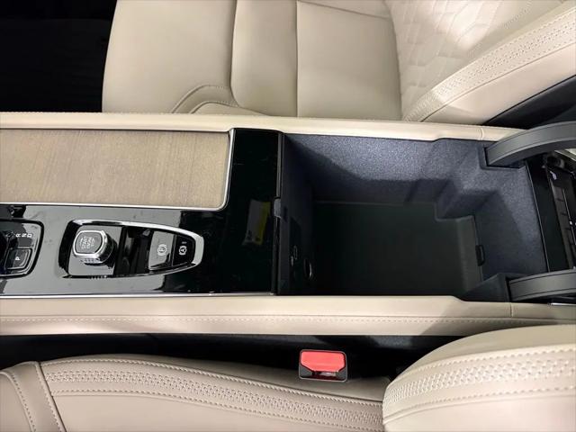 2026 Volvo XC90 Plus, B5 AWD Gas (mild hybrid), Gasoline, Bright, 6 Seats