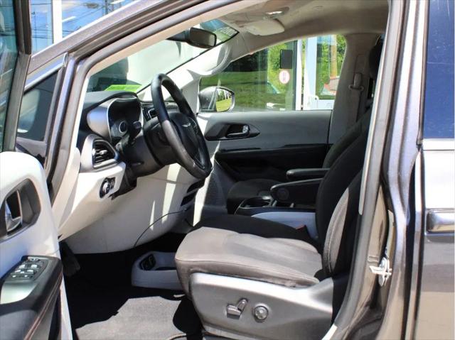 2020 Chrysler Pacifica Touring