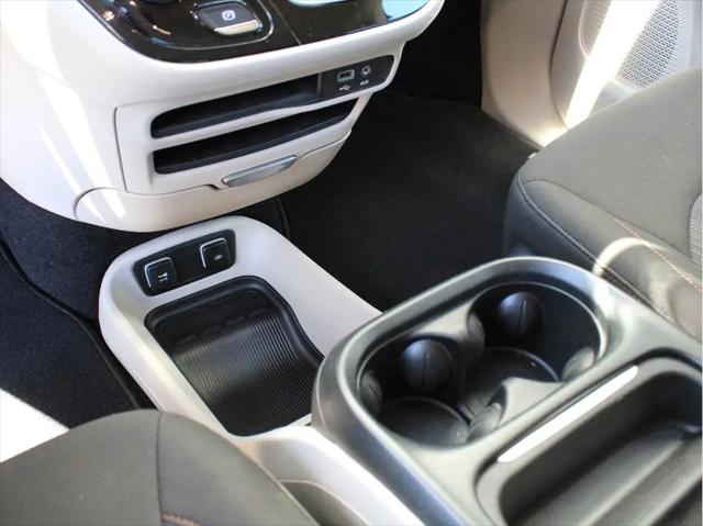 2020 Chrysler Pacifica Touring
