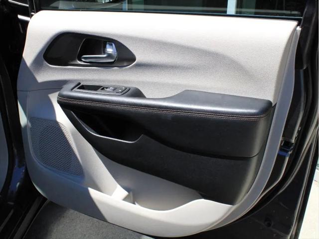 2020 Chrysler Pacifica Touring