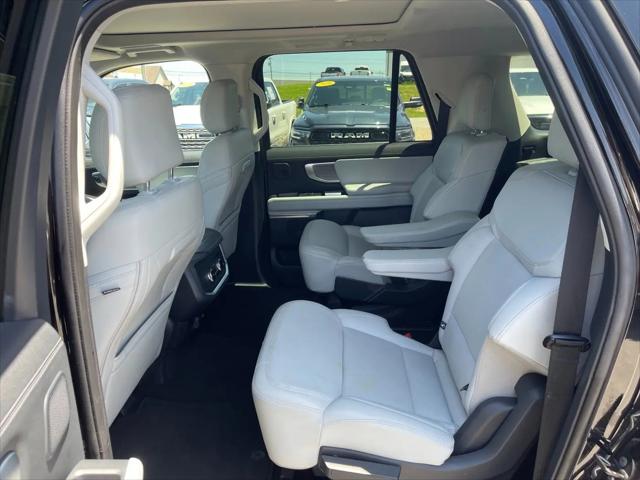 2025 Ford Expedition Platinum MAX