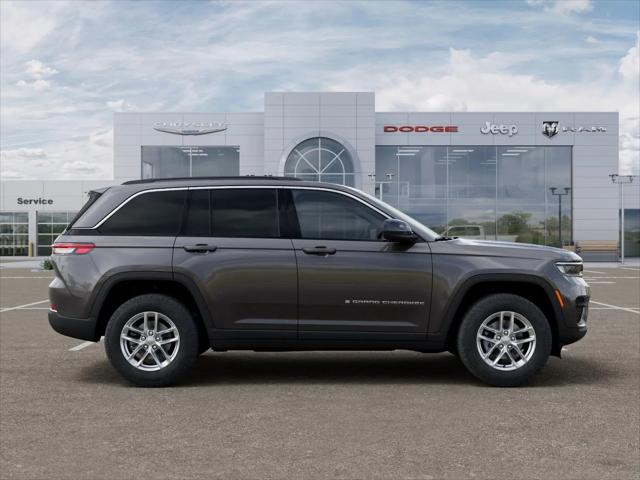 2026 Jeep Grand Cherokee Laredo 4x4