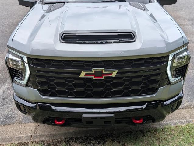 2025 Chevrolet Silverado 2500HD 4WD Crew Cab Standard Bed ZR2
