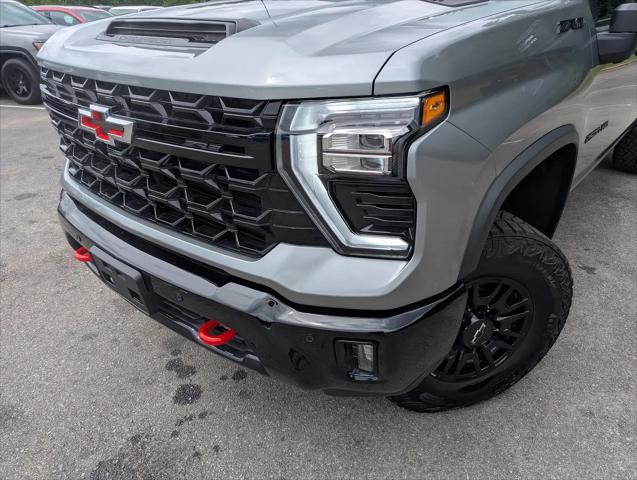 2025 Chevrolet Silverado 2500HD 4WD Crew Cab Standard Bed ZR2