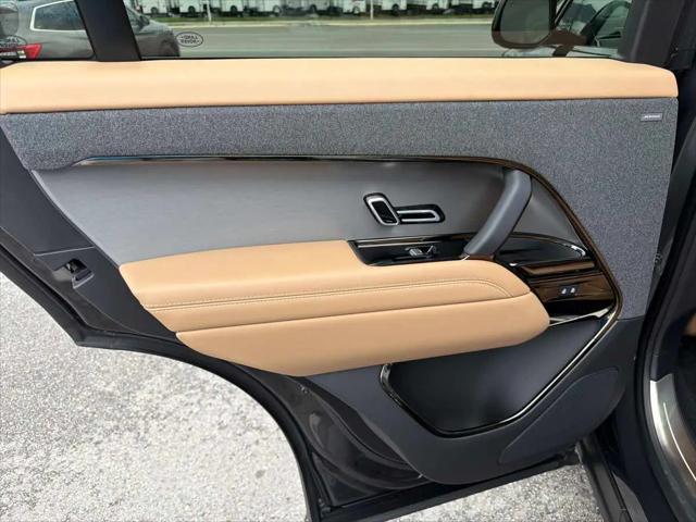 2025 Land Rover Range Rover Sport P360 SE