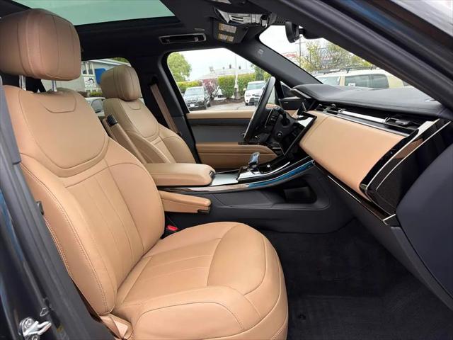 2025 Land Rover Range Rover Sport P360 SE
